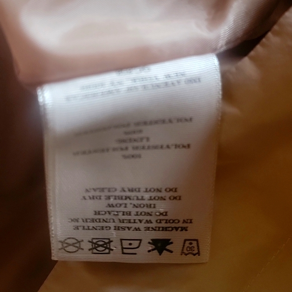 Burberry shiny light weight elegant trench coat - Picture 9 of 13